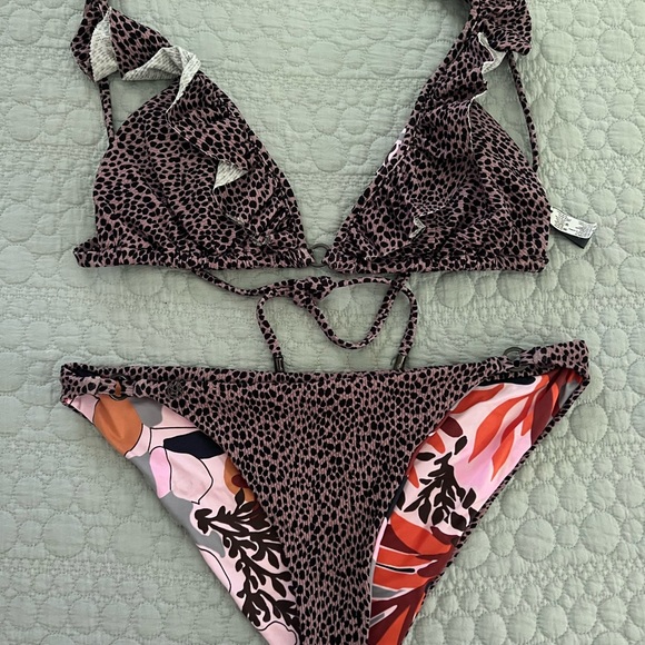 MAAJI Reversible Bikini (top Xl) (bottom L) - Picture 4 of 7